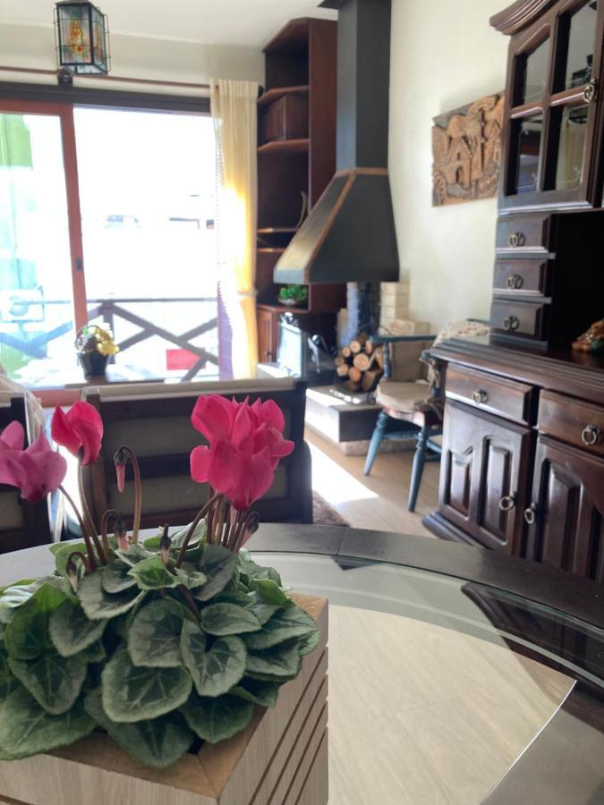 Apartamento Centro De Gramado. Apartment Luaran gambar