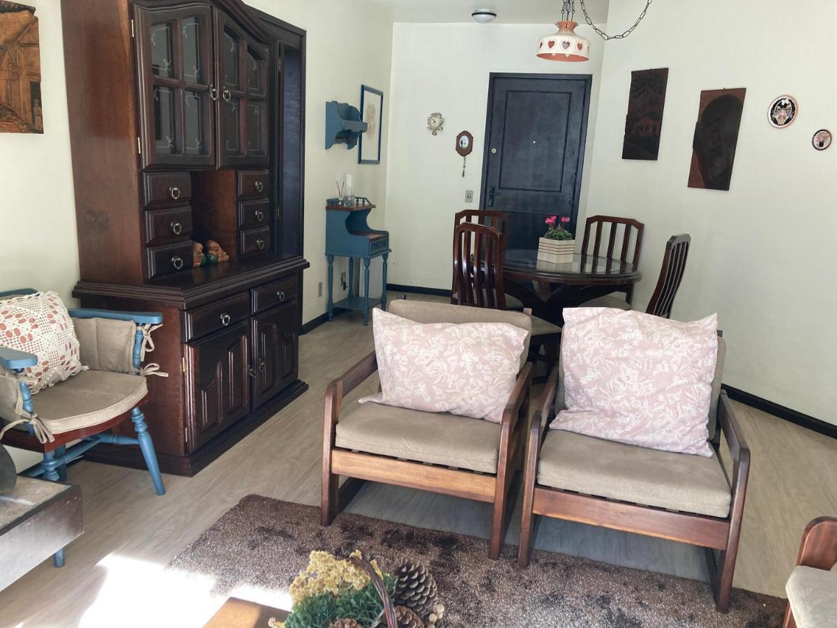 Apartamento Centro De Gramado. Apartment Luaran gambar