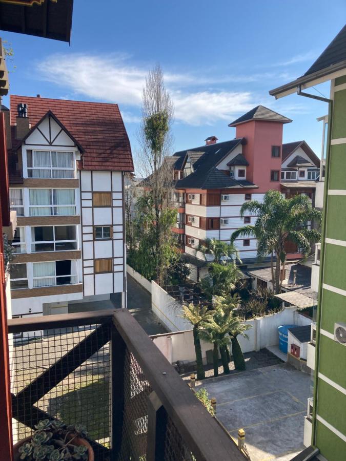 Apartamento Centro De Gramado. Apartment Luaran gambar